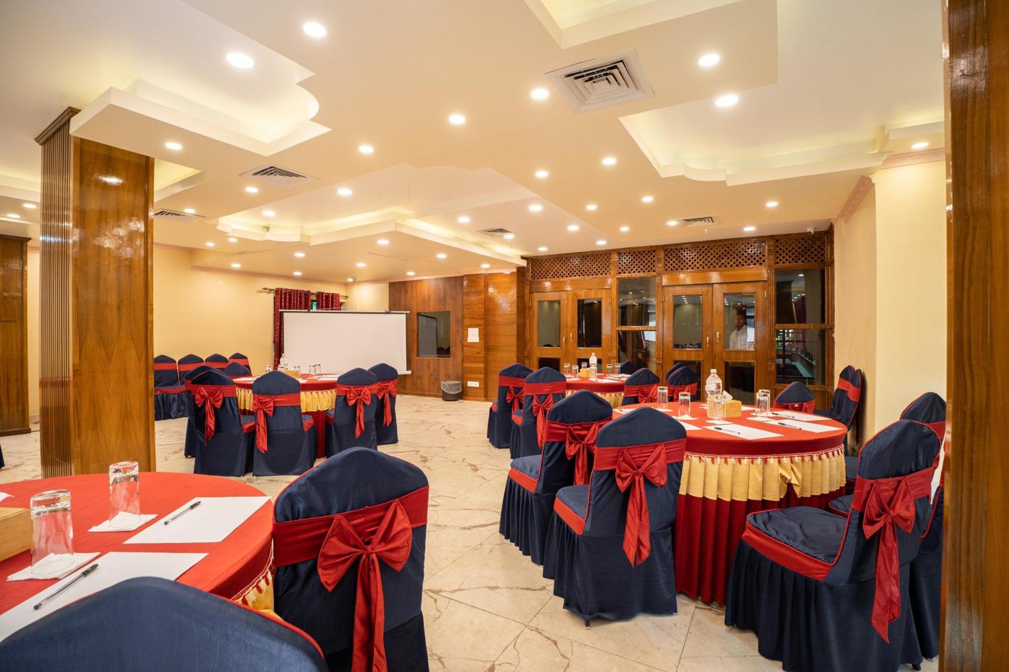 Surya Heritage Hotel Kathmandu Exterior foto