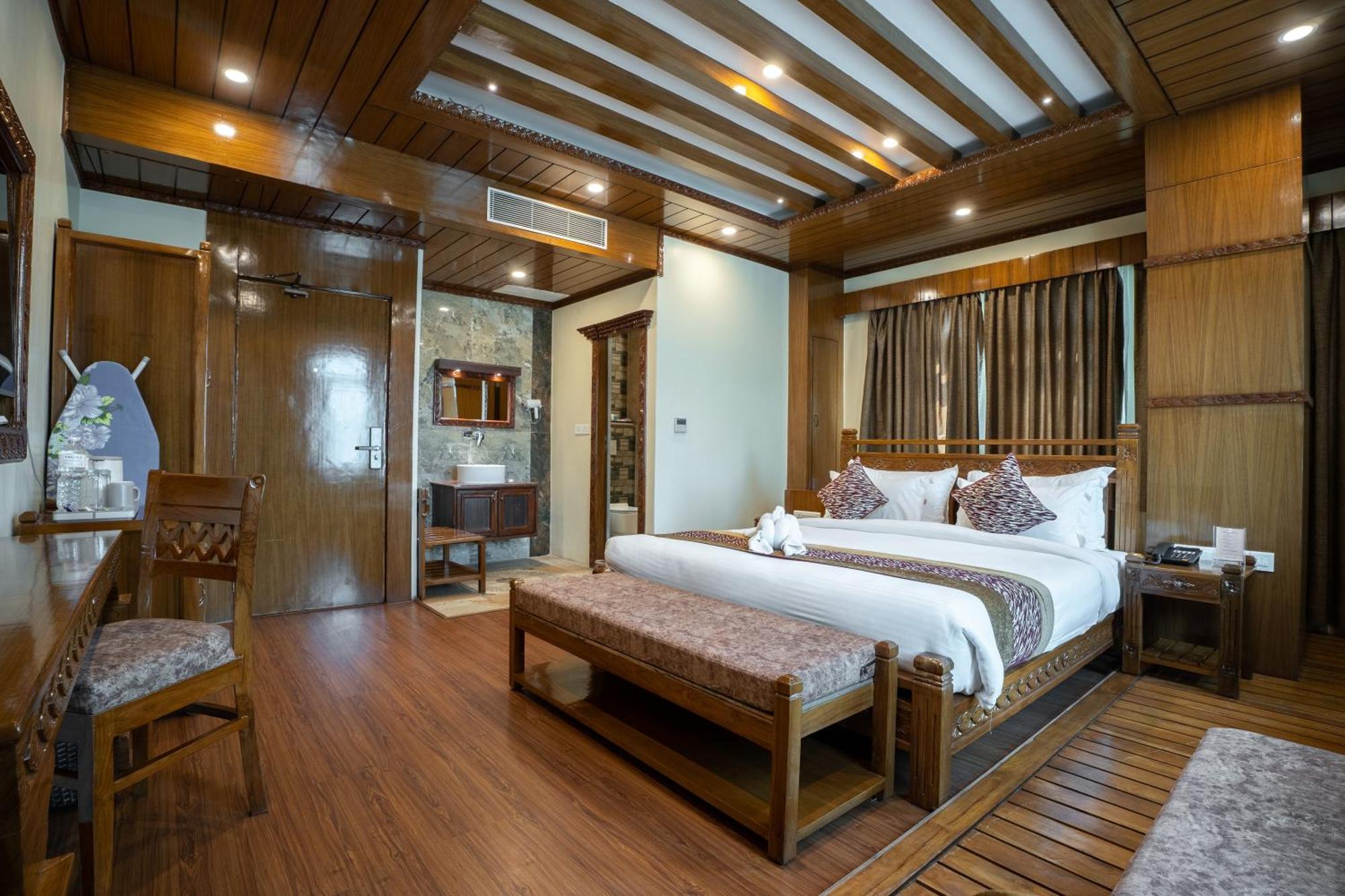 Surya Heritage Hotel Kathmandu Exterior foto